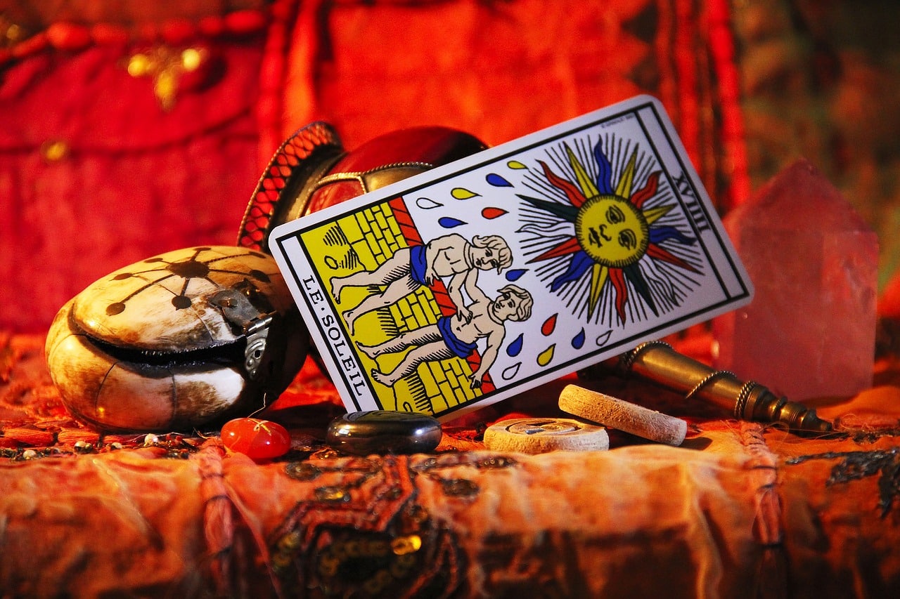 Preparing for Accurate Love Tarot Readings