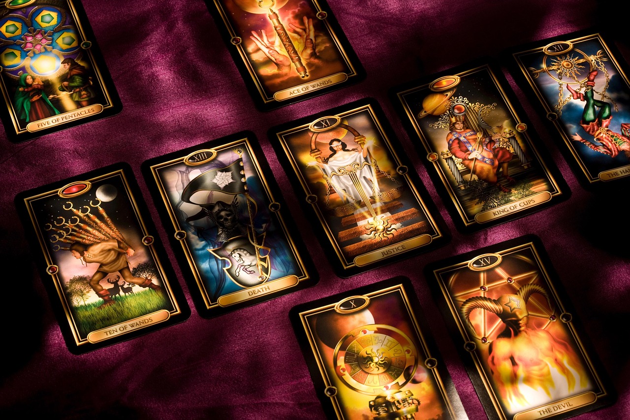 How to Use Llewellyn Tarot for Free Readings in 2025