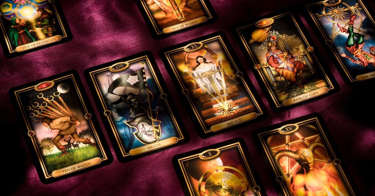 How to Use Llewellyn Tarot for Free Readings in 2025