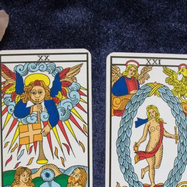 How to Read the World and Star Tarot Cards
